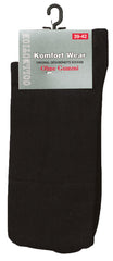pár černých ponožek je vystaven na ramínku. na etiketě je nápis komfort wear s velikostí 39 42 a nápis original gesundheitssocken ohne gummi, což znamená, že se jedná o zdravotní ponožky bez gumy.