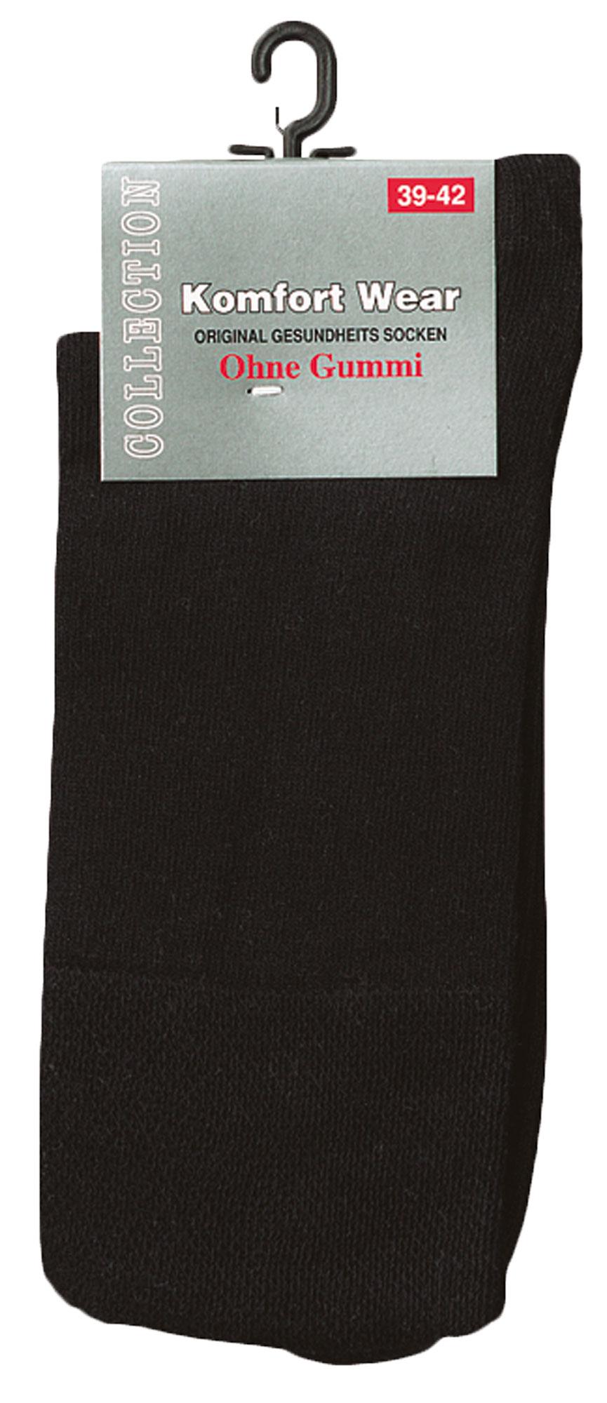 pár černých ponožek je vystaven na ramínku. na etiketě je nápis komfort wear s velikostí 39 42 a nápis original gesundheitssocken ohne gummi, což znamená, že se jedná o zdravotní ponožky bez gumy.